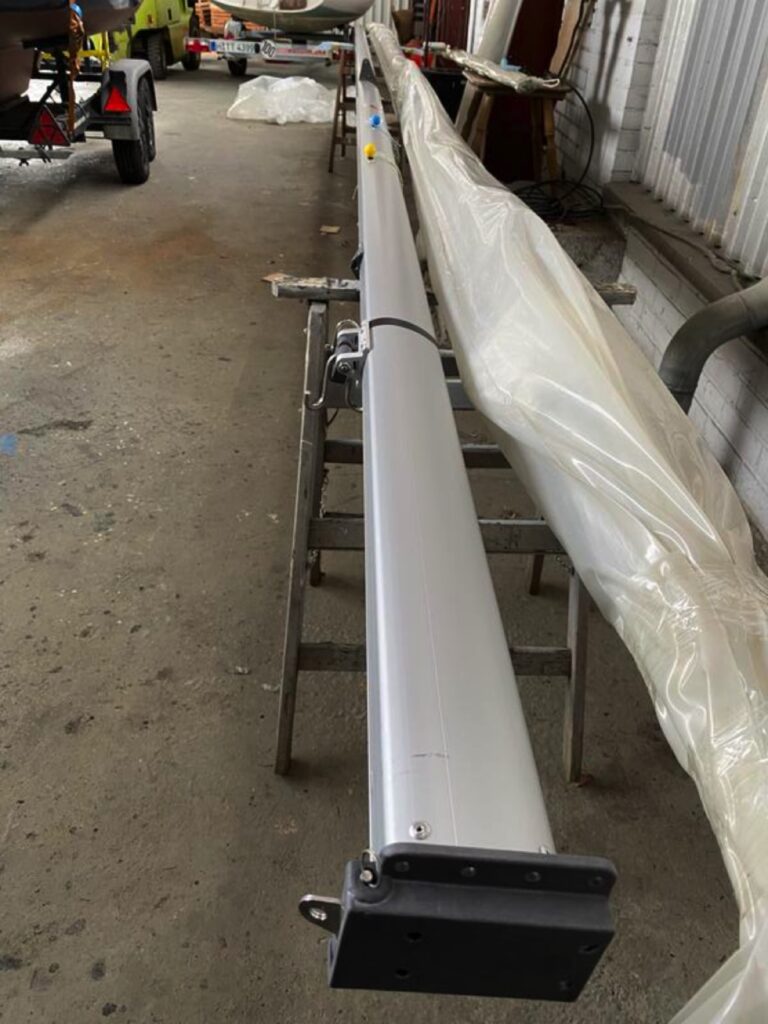 Mast Varianta 18