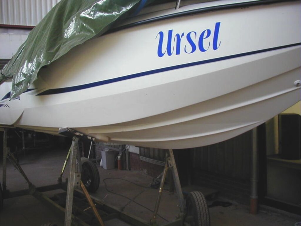 Unterwasseranstrich Motorboot